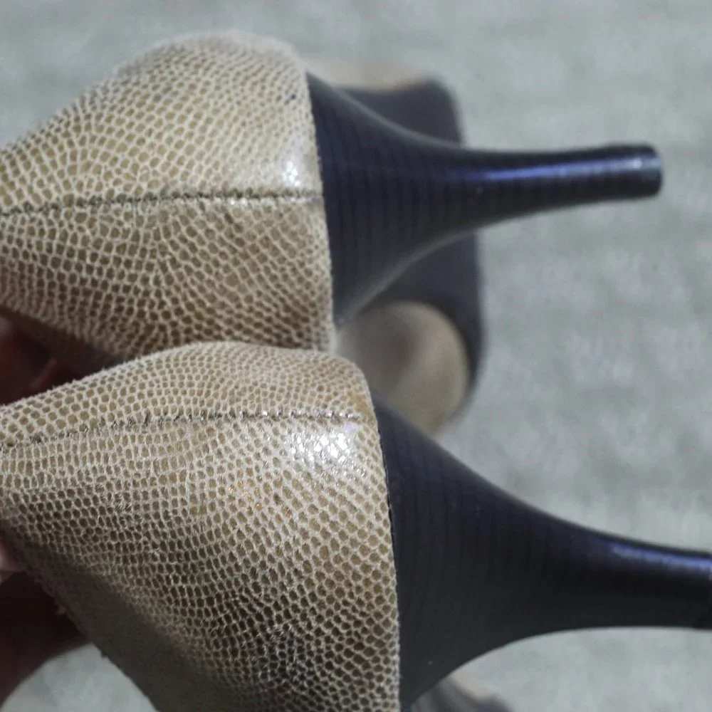 A2 Aerosoles Size 10 Tan Peep Toe Heels